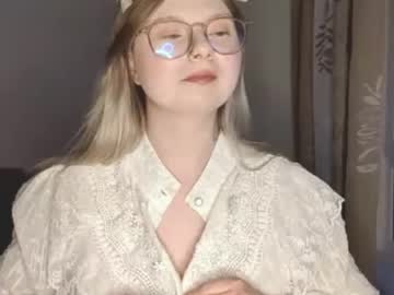 Kirayume Chaturbate stream image from May 04, 2026