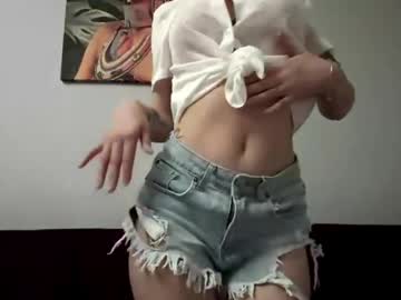 Laurettemedero Chaturbate stream image from May 04, 2026