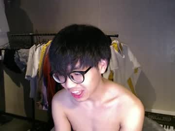 Handsome_Mannn Chaturbate stream image from May 04, 2026