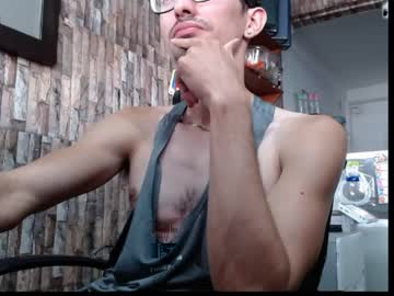 Jhosuamoore2 Chaturbate stream image from May 04, 2026