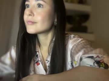 Lisandriaaa Chaturbate stream image from May 04, 2026