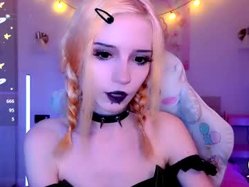 Gothiclali Chaturbate stream image from May 04, 2026