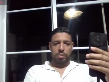 Donleonardo Chaturbate stream image from May 05, 2026