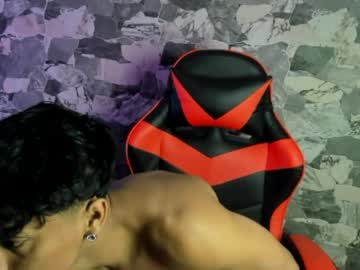 Zyzz_1812 Chaturbate stream image from May 05, 2026