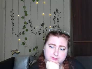 Alicia_Side_Red Chaturbate stream image from May 05, 2026