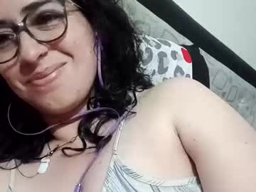 Evolet_Evolet_ Chaturbate stream image from May 05, 2026