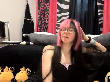 Lisabethlaurence Chaturbate stream image from May 05, 2026