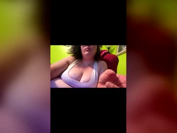 Sunshinesmalls813 Chaturbate stream image from May 05, 2026