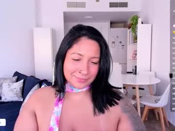 Itsmedannax Chaturbate stream image from May 05, 2026