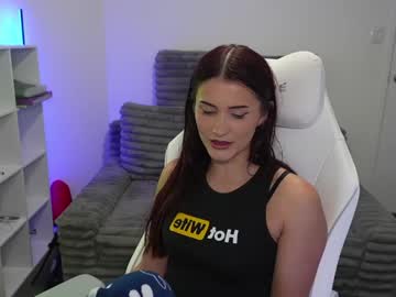 Kissmecherri Chaturbate stream image from May 05, 2026