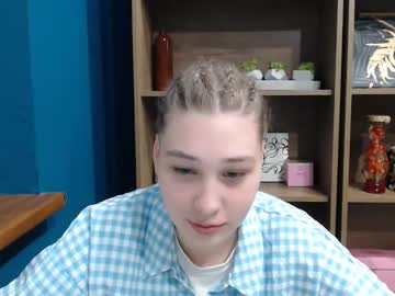 Lucky_Barbie Chaturbate stream image from May 05, 2026
