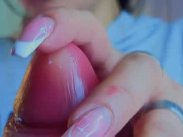 Ey_Im_Simone_ Chaturbate stream image from May 05, 2026
