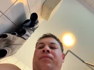 Armyskater32 Chaturbate stream image from May 05, 2026
