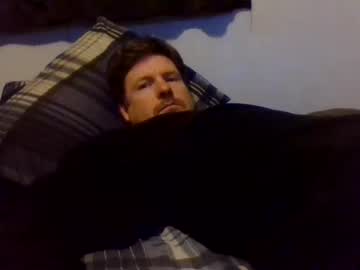 Radiouniverse Chaturbate stream image from May 05, 2026