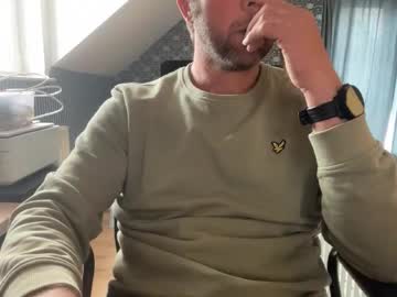 Chris13abcd Chaturbate stream image from May 05, 2026