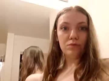 Milkymomasquirtsalot Chaturbate stream image from May 05, 2026