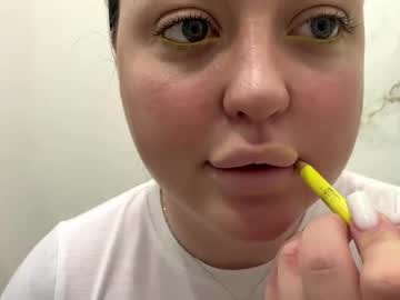 Besshatchitt Chaturbate stream image from May 05, 2026