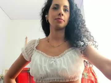 Curlybloom Chaturbate stream image from May 05, 2026