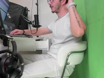 Getnaked71 Chaturbate stream image from May 05, 2026