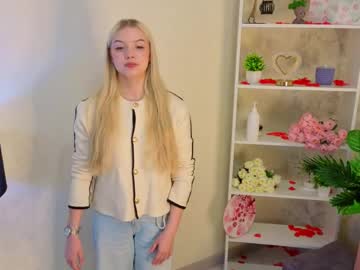 Jennyriedl Chaturbate stream image from May 05, 2026