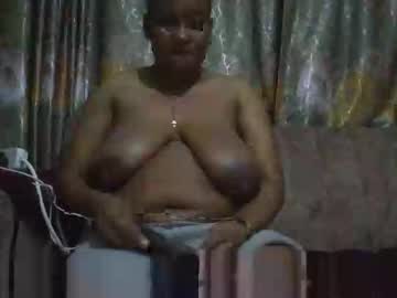 Whinebae Chaturbate stream image from May 05, 2026