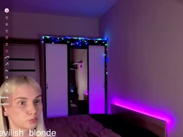 Hitchcocianblonde_ Chaturbate stream image from May 05, 2026