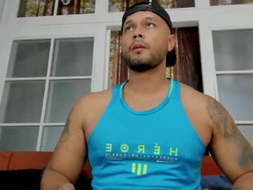 Charliegrifin Chaturbate stream image from May 05, 2026