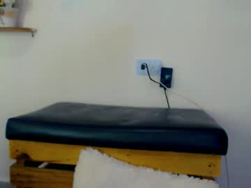 Darianna_Atehortua Chaturbate stream image from May 05, 2026