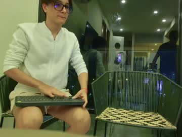Alex_And_Fabian Chaturbate stream image from May 06, 2026