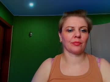 Leona_Tracie Chaturbate stream image from May 06, 2026