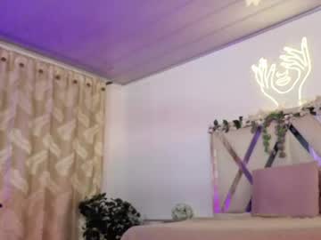 Hinna_Tay Chaturbate stream image from May 06, 2026