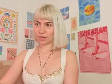 Annietinky Chaturbate stream image from May 06, 2026