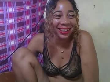 Olinaa Chaturbate stream image from May 06, 2026