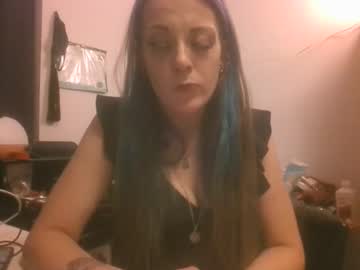 Queenstonermami Chaturbate stream image from May 06, 2026