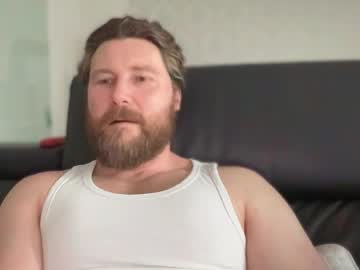 Dilliding Chaturbate stream image from May 06, 2026