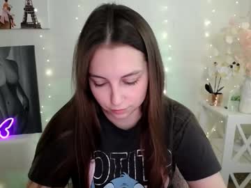 Yours_Piece_Of_Happiness_ Chaturbate stream image from May 06, 2026