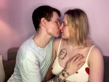 Julielourens Chaturbate stream image from May 06, 2026