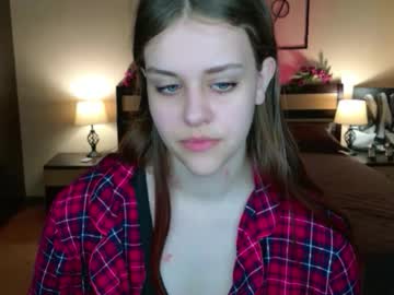 Lilasparkling Chaturbate stream image from May 06, 2026