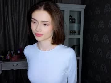 Bluuemarine Chaturbate stream image from May 06, 2026