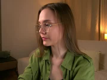 Sara_Whooops Chaturbate stream image from May 06, 2026