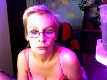 Helgahimmele Chaturbate stream image from May 06, 2026