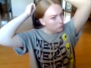 Kylieredd Chaturbate stream image from May 07, 2026