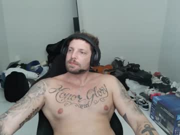 Alesiewert Chaturbate stream image from May 07, 2026