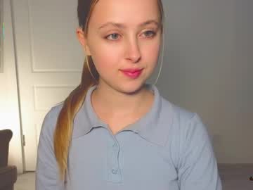 Angelxloe Chaturbate stream image from May 07, 2026