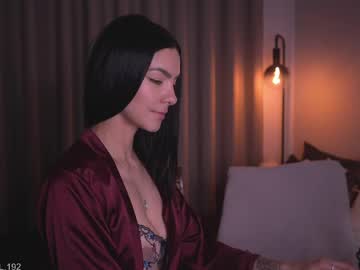 Hollylinder_ Chaturbate stream image from May 07, 2026