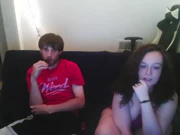 Peechyxoxo Chaturbate stream image from May 07, 2026