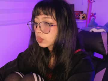 Yommi_Winx Chaturbate stream image from May 07, 2026