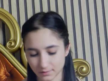 Carolinahart Chaturbate stream image from May 07, 2026