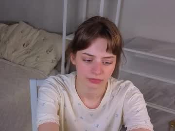 Libbienoffsinger Chaturbate stream image from May 07, 2026