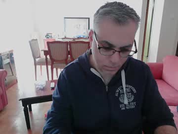 Kkarezis Chaturbate stream image from May 07, 2026